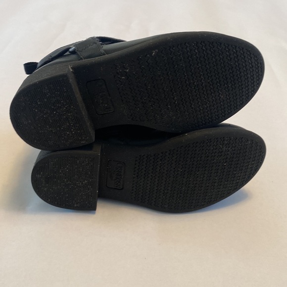 OshKosh black ankle boots size 10 - Picture 3 of 4